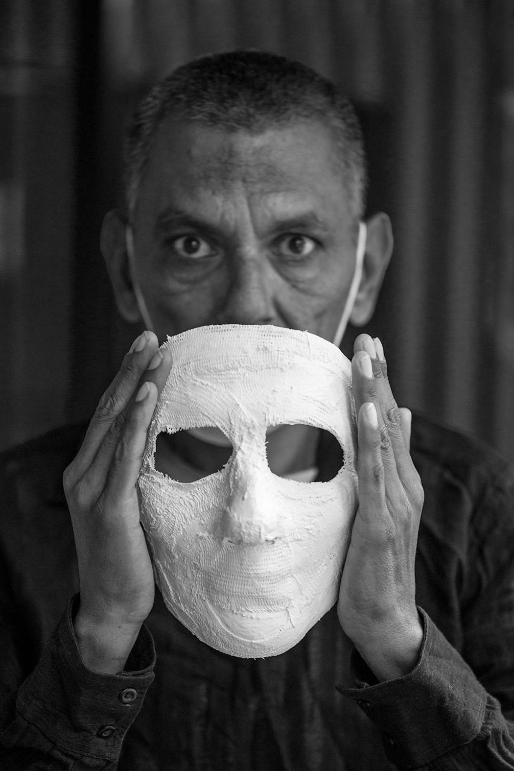El rostro, la máscara. Fotografia digital. Año 2024.