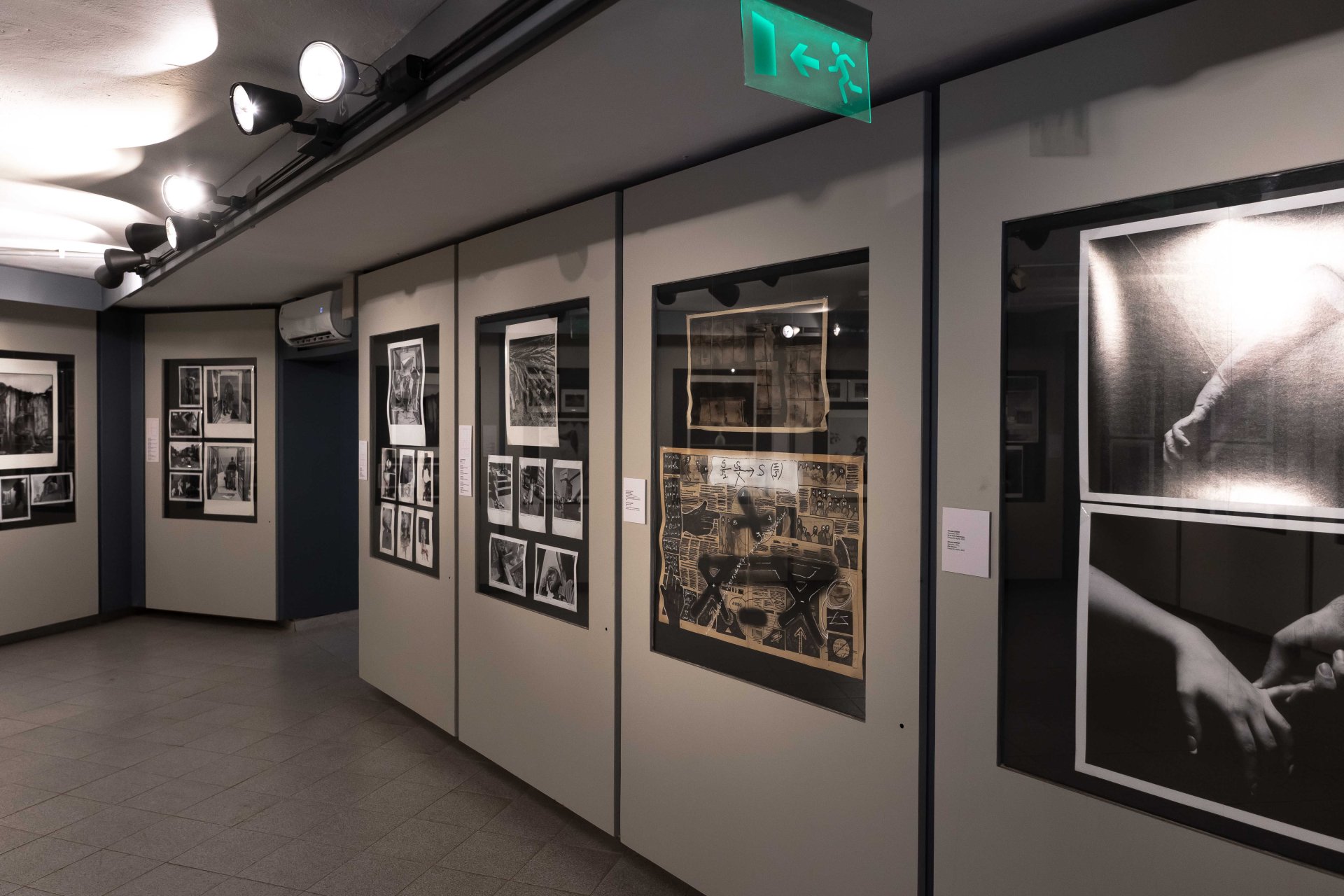 Foto Movida. Vista de sala, CAV Museo del Barro. Cortesía