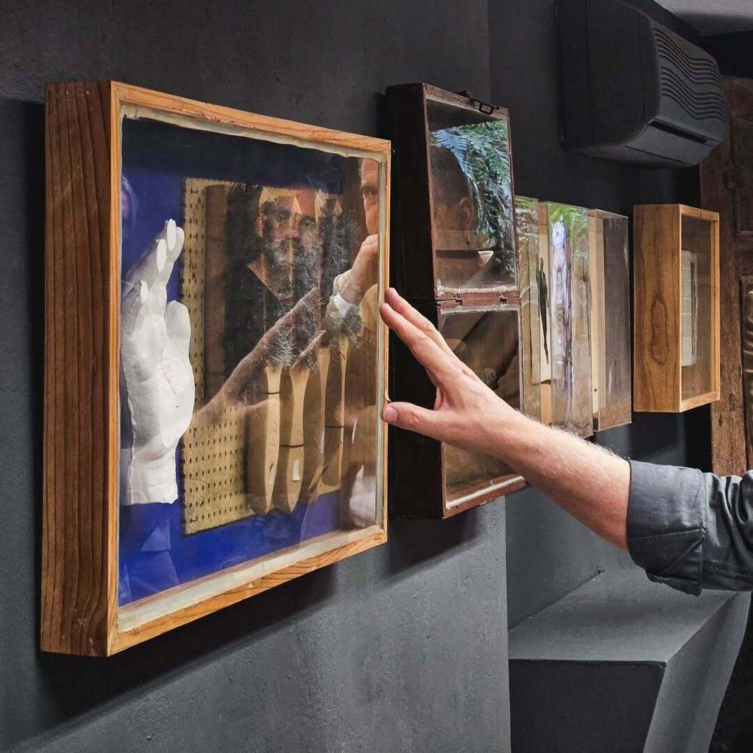 Visita guiada a la muestra. (IG fabricagaleria)